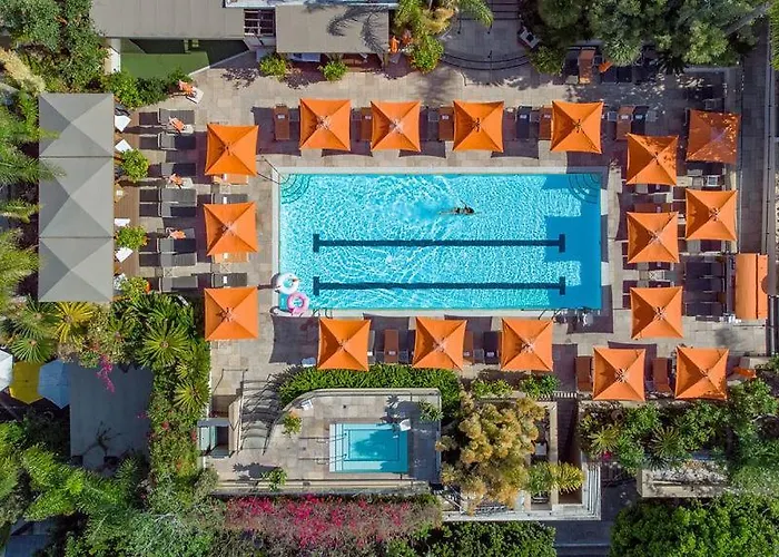 Premier Hotels in Woodland Hills, CA