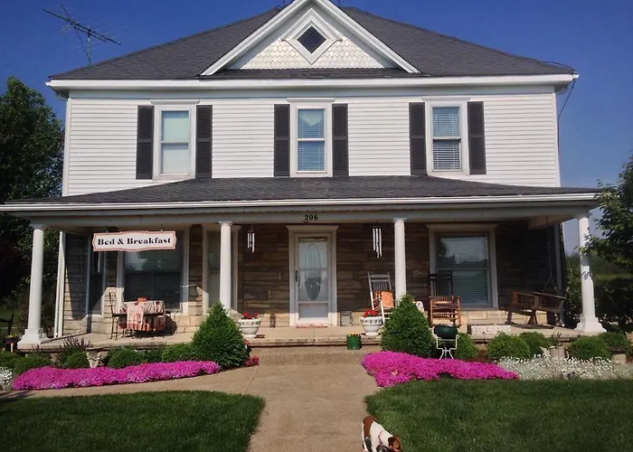 Top Hotels Near Benton Convention Center in Salem