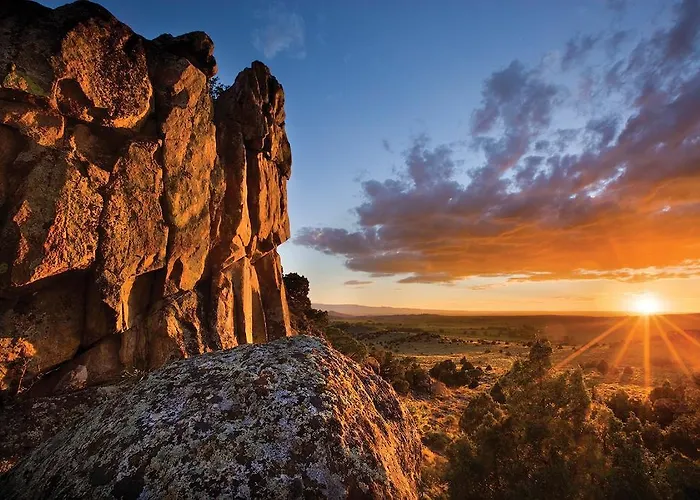 Top Saratoga Wyoming Hotels